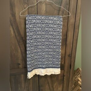 Moschino 100% Wool Throw Blanket / Shall